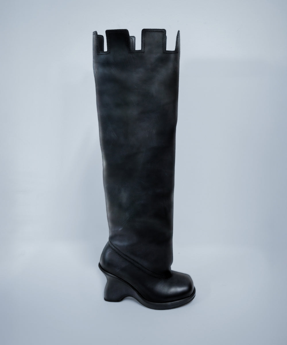 CASTLE BOOT TALL IN BLACK