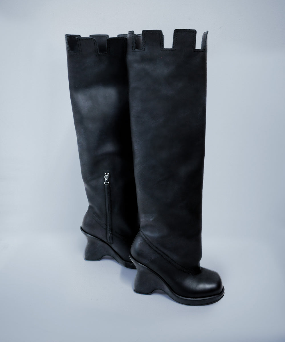 CASTLE BOOT TALL IN BLACK