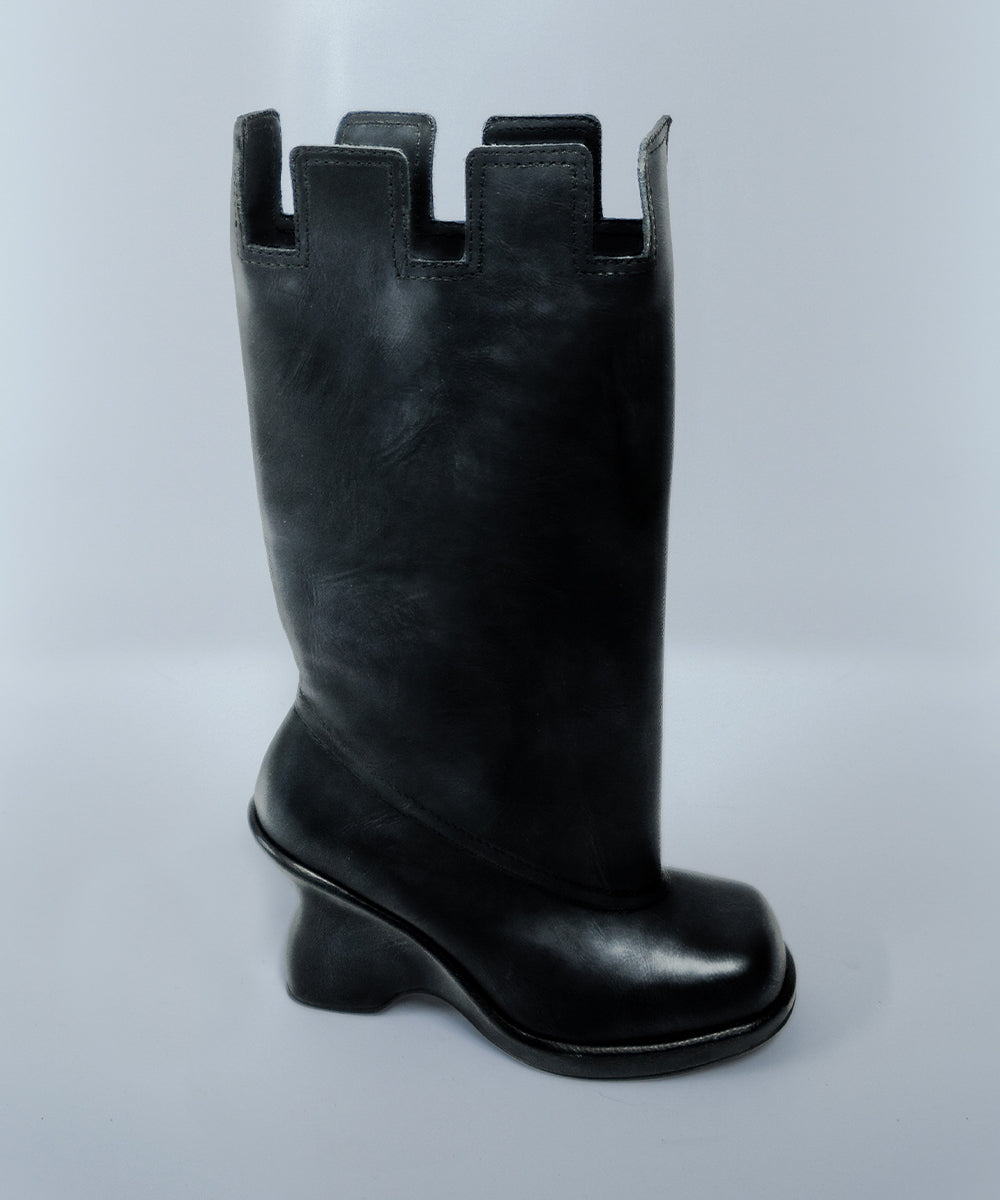 CASTLE BOOT MID-LENGTH IN BLACK